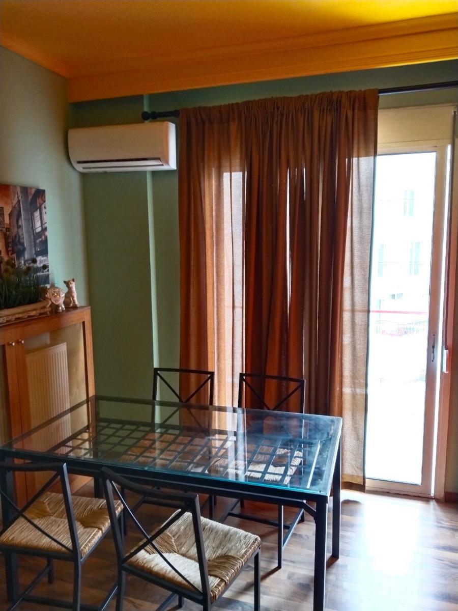 Top Floor Apartment - Housity