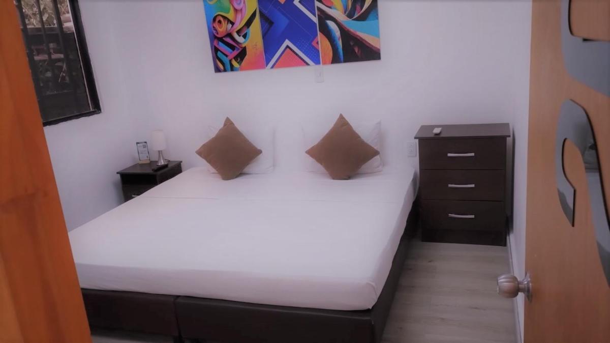 Hotel BLH 2 - Housity