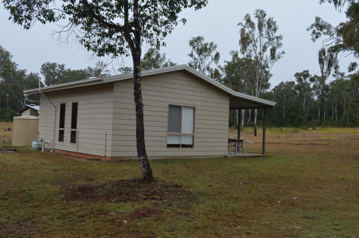 Blackbutt The Shack at Gilinlea - Housity