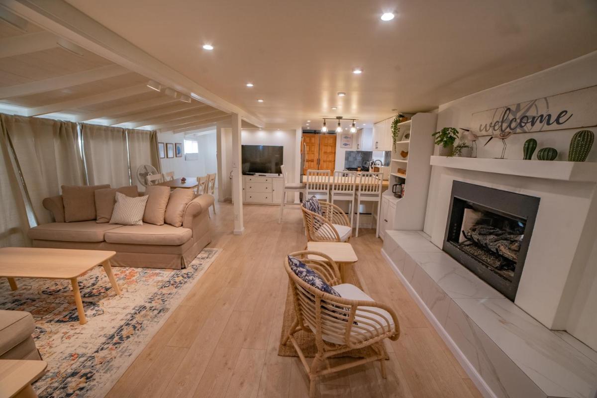 CASA MARIA - BEACHFRONT COTTAGE ON THE SAND - Housity