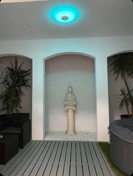 loue appartement 40 m2 Avec son patio jacuzzi - Housity