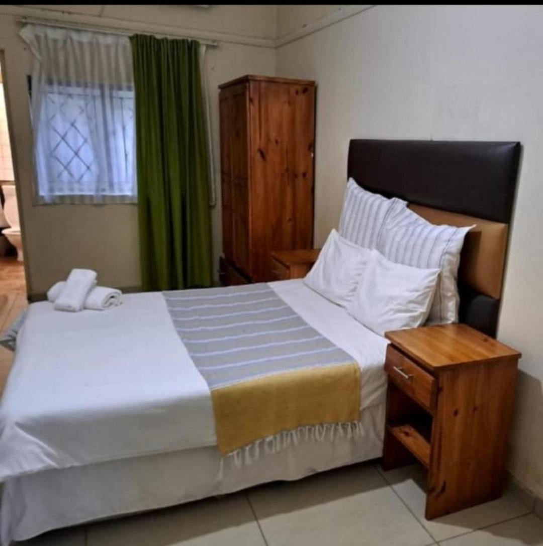 Alexandra hotel - Housity