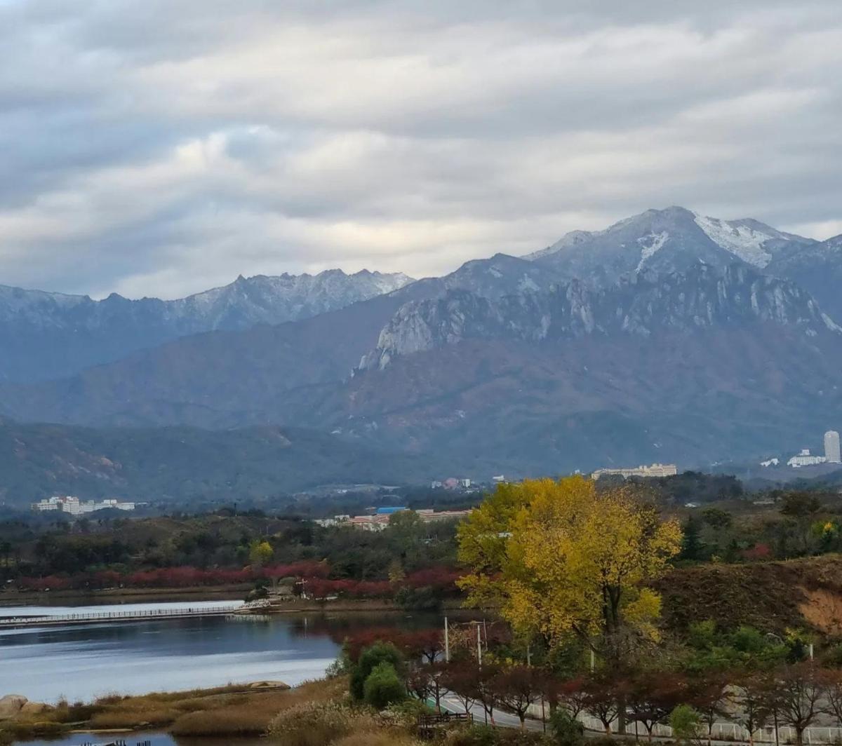 Lakestone&Hotel Sokcho - Housity