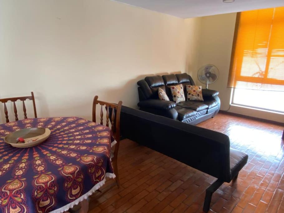 Tezza Apartment two blocks from the American Embassy - Housity