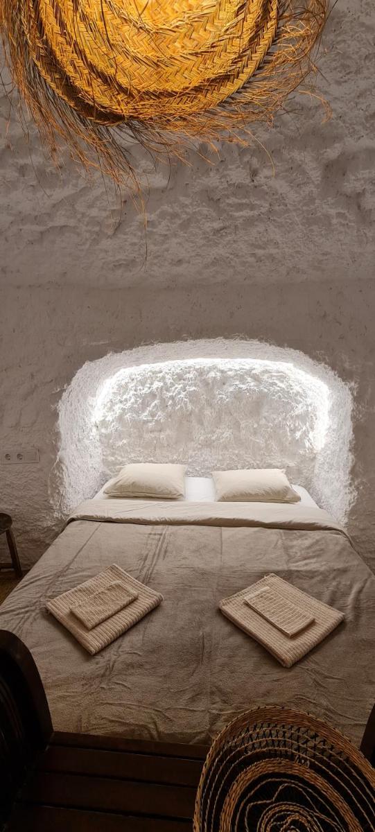 Cuevas Los Coloraos - El Bandido - Housity