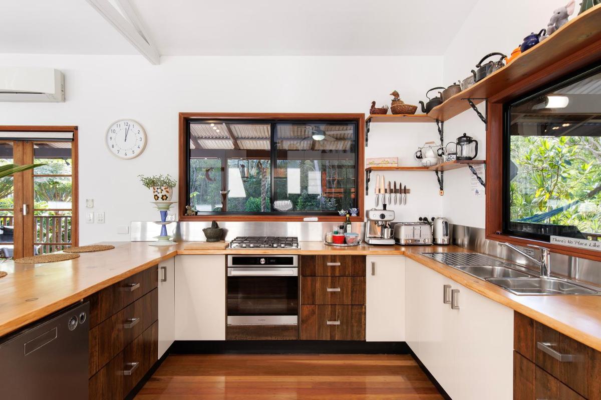 Eclectic Oasis in Doonan, Sunshine Coast - Housity