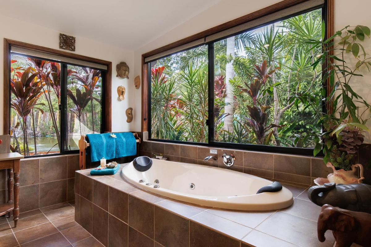 Eclectic Oasis in Doonan, Sunshine Coast - Housity