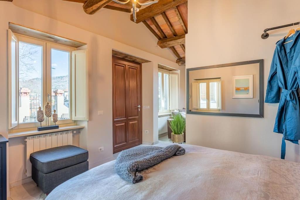 The Liberties - Luxury Villa in Barga Old Town - Housity