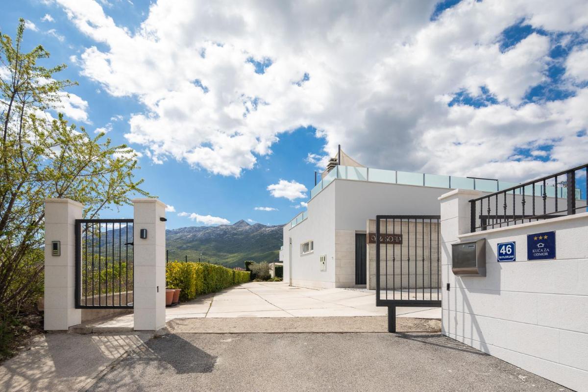 Villa Sofia - Housity
