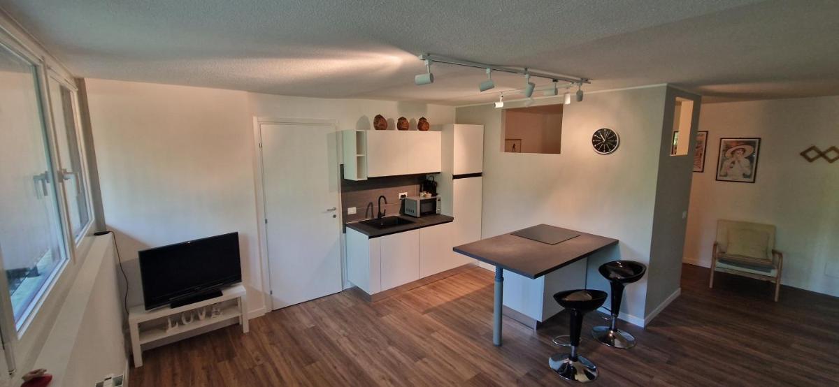 Lake House - Milano 3 - Housity