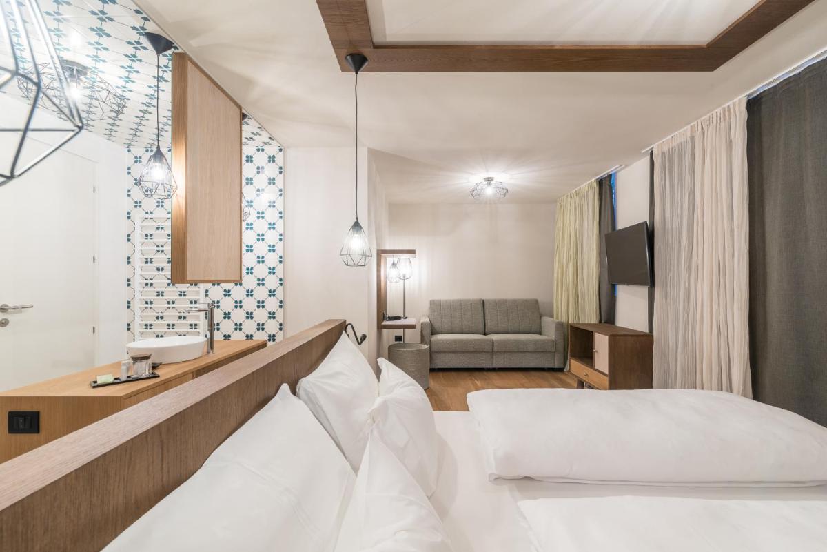 Hotel Tofana - Housity