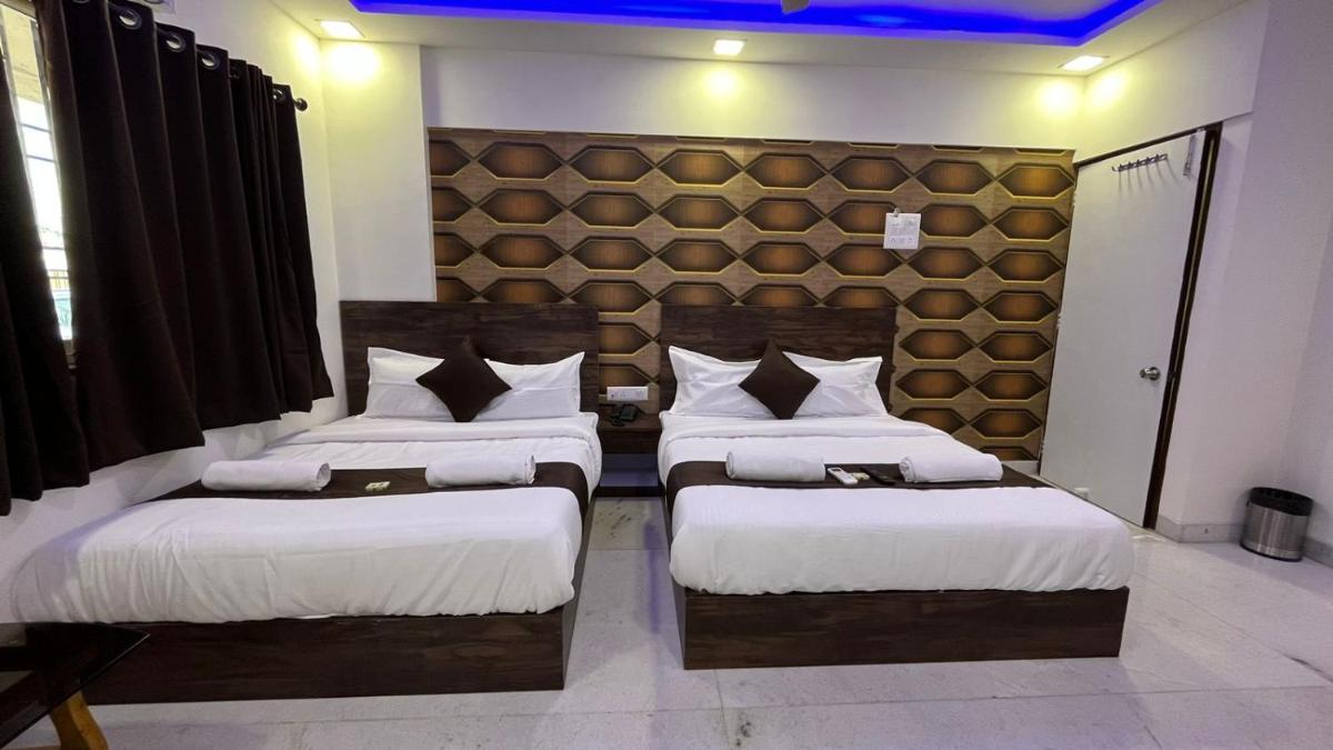 Suitetrails - Hotel Plaza Rooms - Prabhadevi Dadar