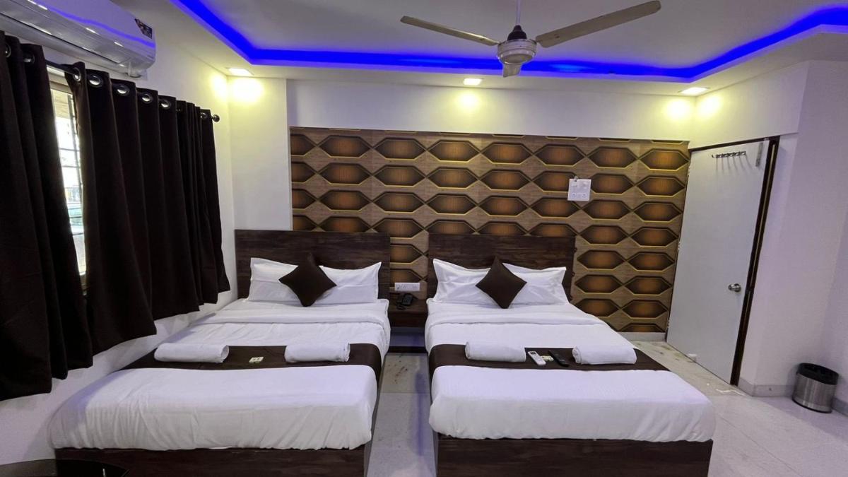 Suitetrails - Hotel Plaza Rooms - Prabhadevi Dadar