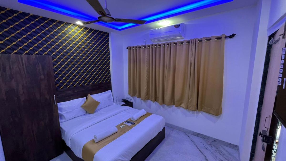Suitetrails - Hotel Plaza Rooms - Prabhadevi Dadar