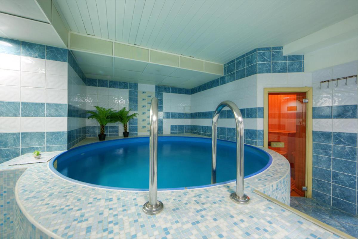 Moscow Holiday Hotel - Housity