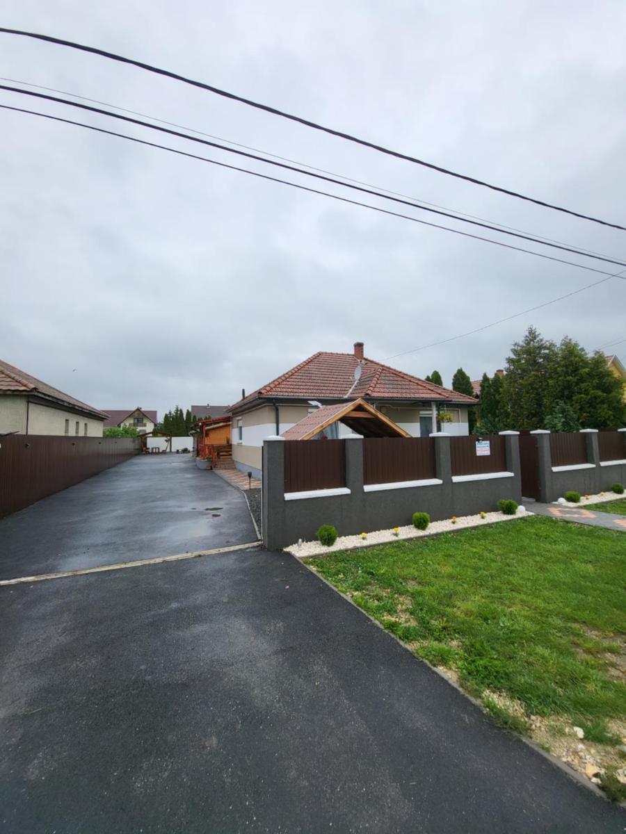 Alexandra vendégház - Housity