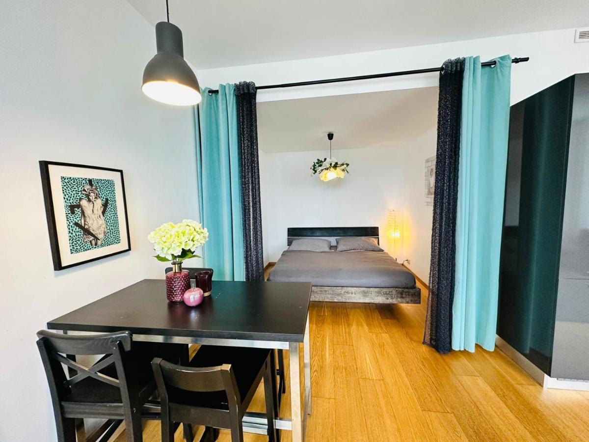 Suitetrails - Apartments in Panorama City on 25th floor - amazing view close to Old town