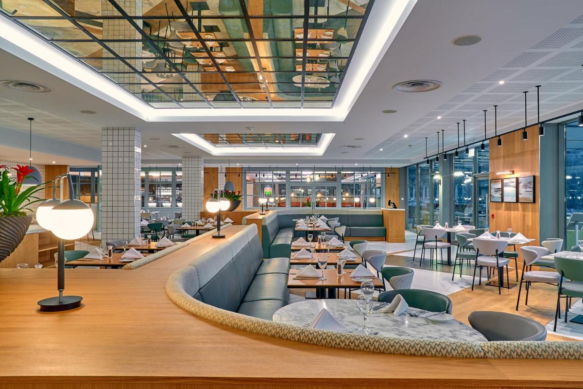 Crowne Plaza Marlow, an IHG Hotel - Housity