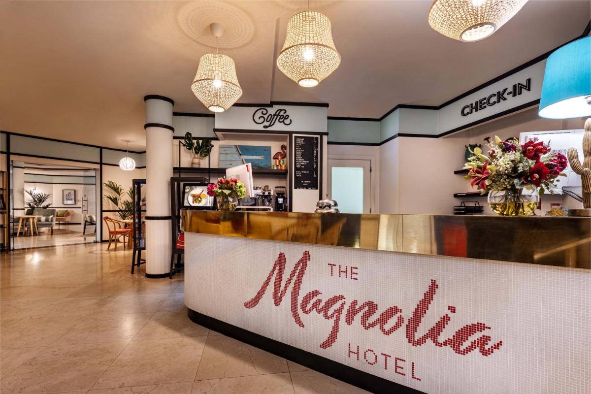 Um certificado, prémio, placa ou documento mostrado em The Magnolia Hotel