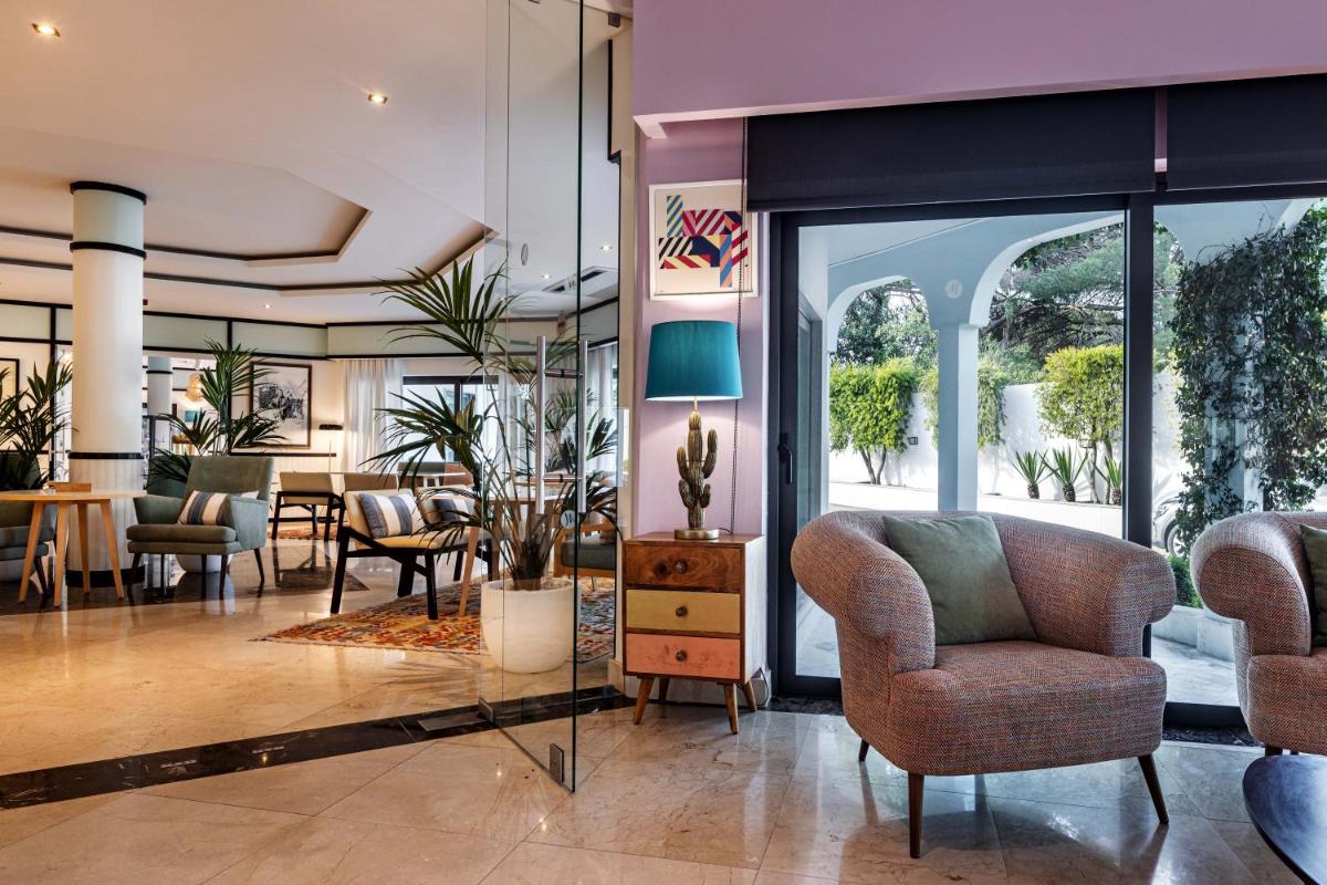 Uma área de estar em The Magnolia Hotel