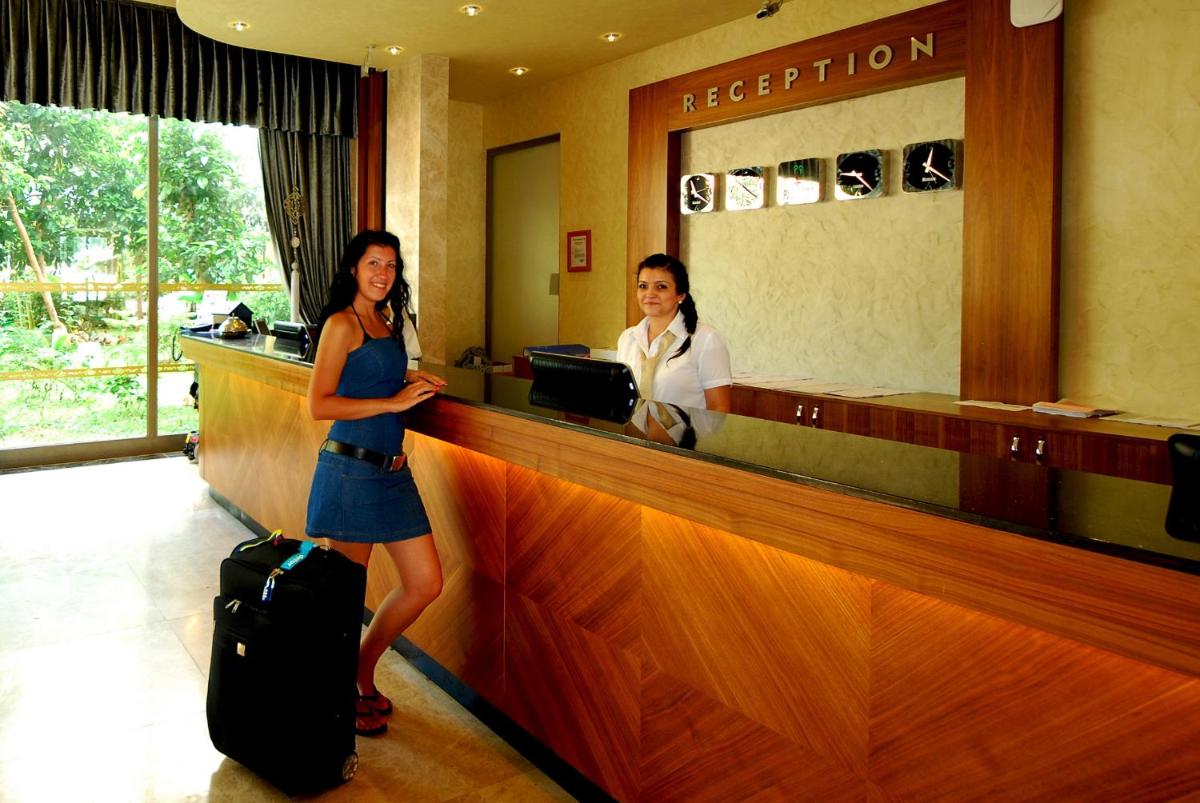 Pasa Beach Hotel - Housity