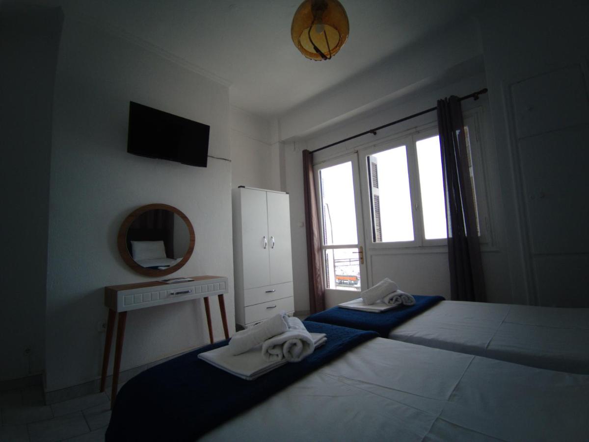 Omiros rooms - Housity