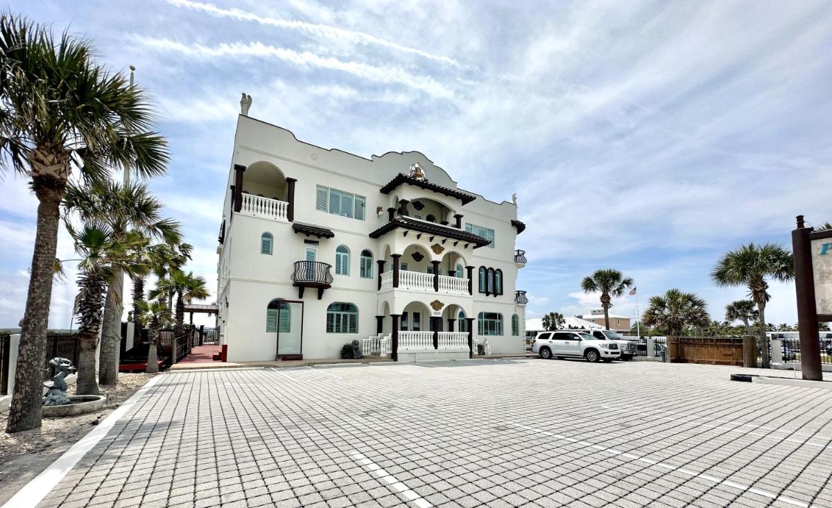 Bliss By The Sea - Housity