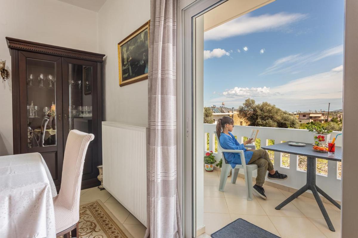 "Fanis" Family House - Housity