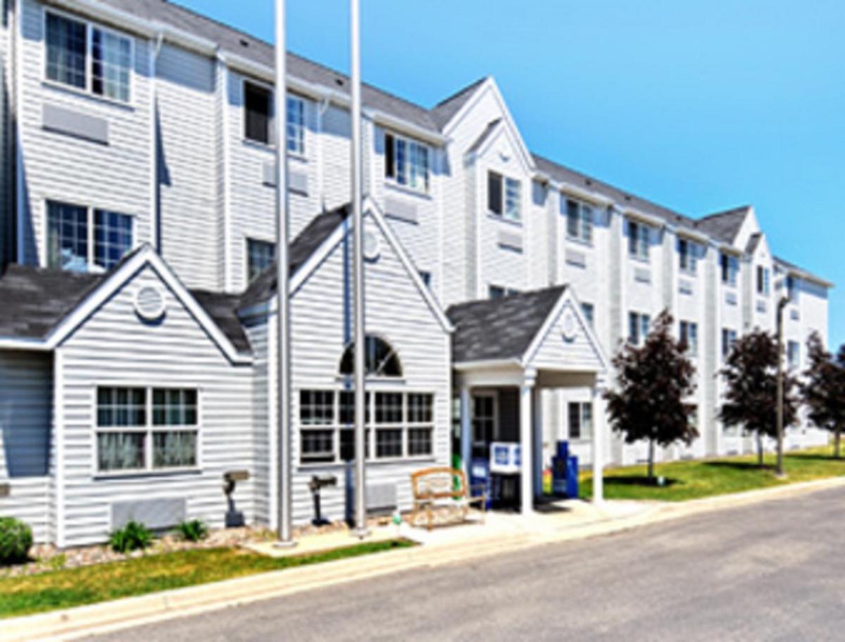 Microtel Inn & Suites by Wyndham Rochester North Mayo Clinic - Housity
