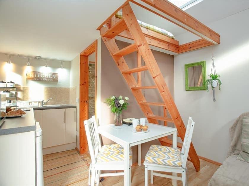 Aremo Garden House - Housity