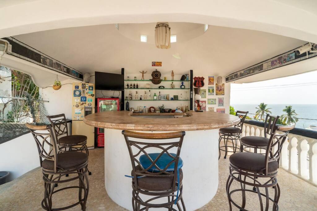 Gran habitacion con terraza vista espectacular, piscina - Hizvo