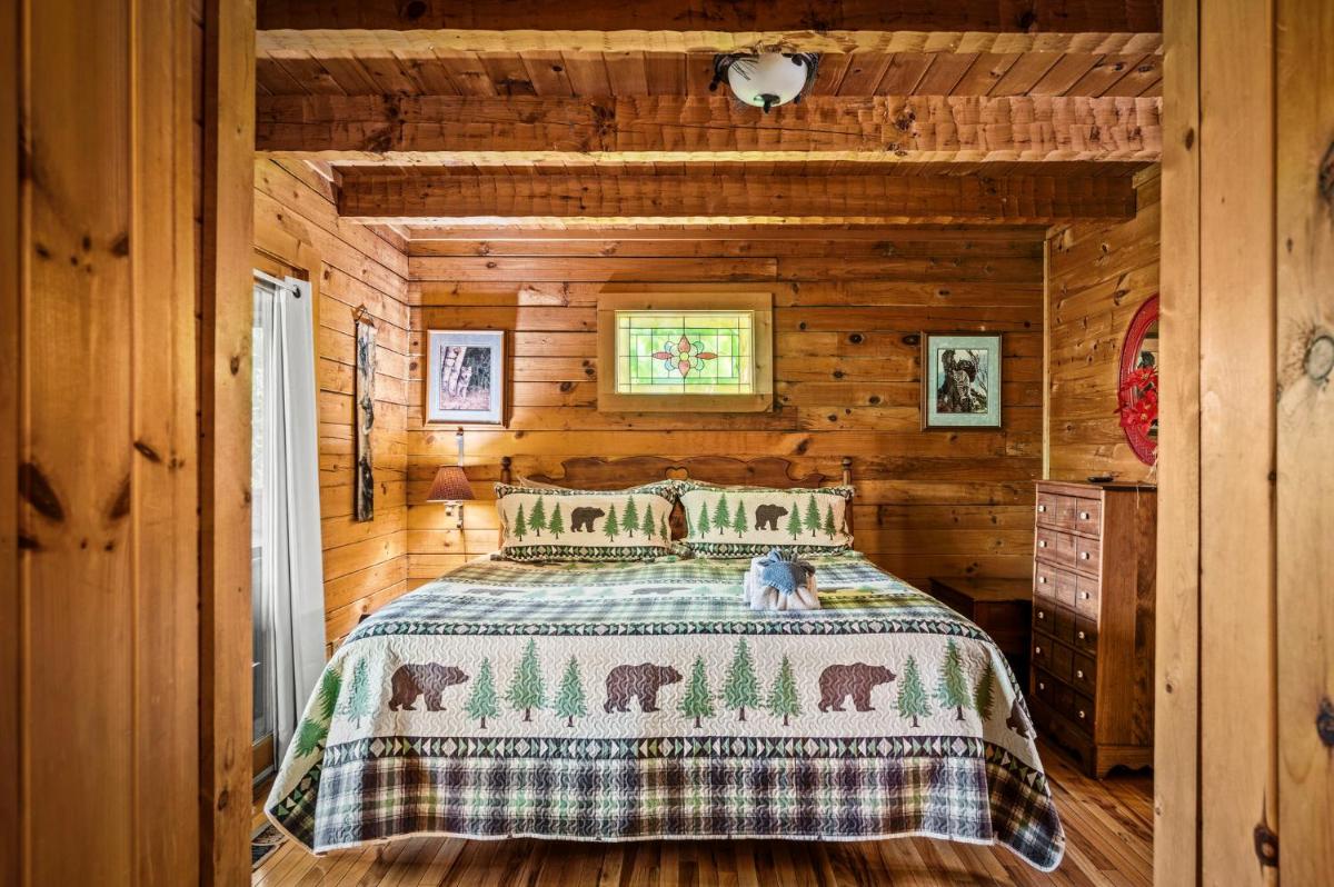 Cozy cabin with a mountain view - Housity