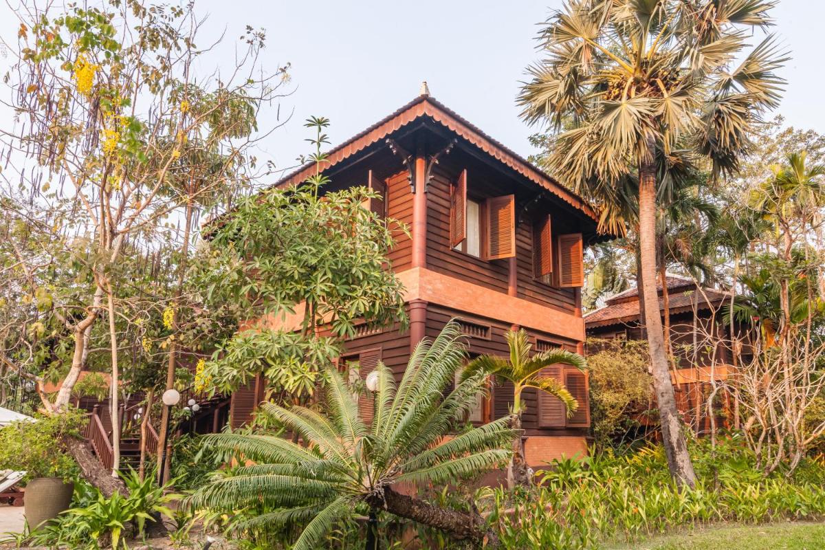 Athakon House - Private Luxurious 7 Bedrooms Villa - Housity