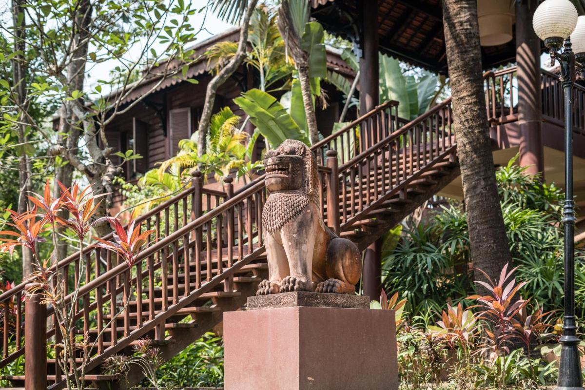 Athakon House - Private Luxurious 7 Bedrooms Villa - Housity