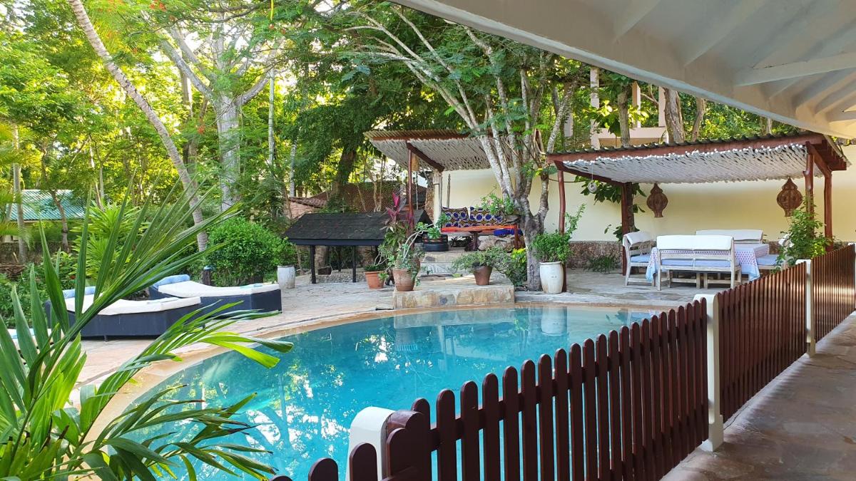 Mami Wata House - Housity