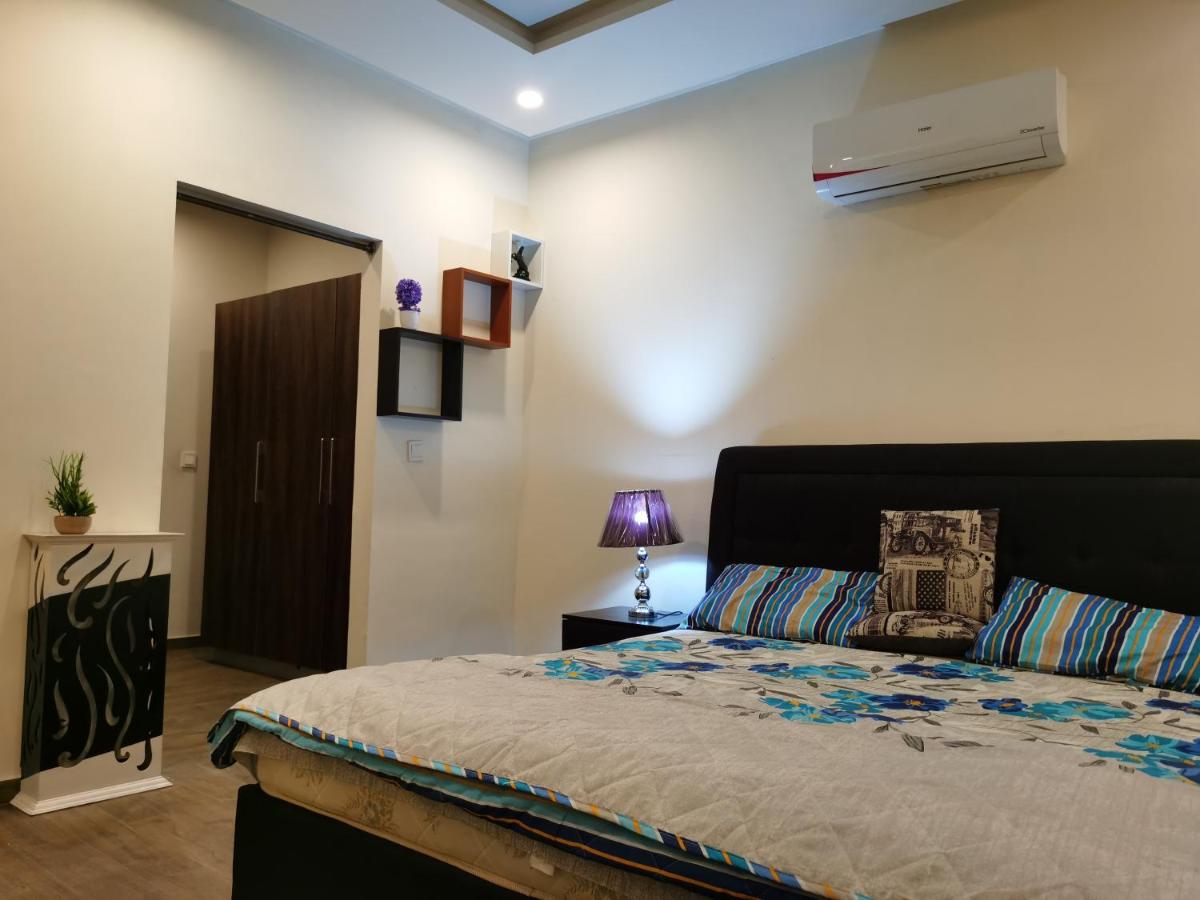 Designer 2Bed room luxury Flat near to isb airport - Housity