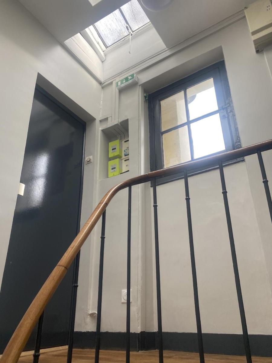 Sacré Coup de Cœur - Studio - Housity