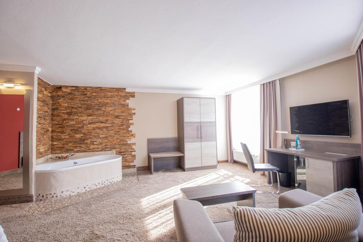 Hotel Tanne Ilmenau - Housity