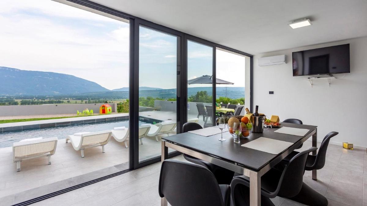 Villa The View - Housity