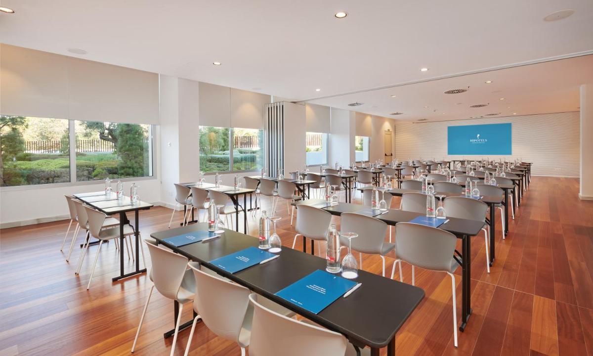 Un restaurante o sitio para comer en Hipotels Gran Playa de Palma