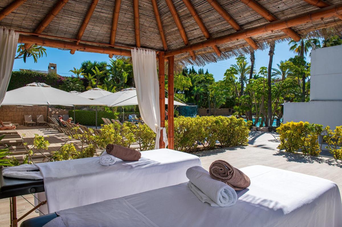 Jardín al aire libre en Albir Playa Hotel & Spa