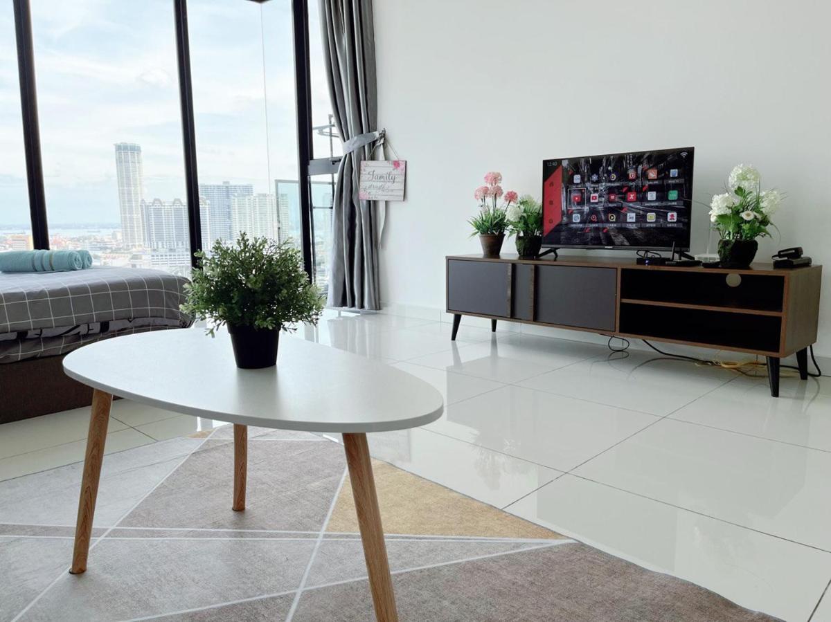 Suitetrails - Beacon Executive Suite by Fantabulous Guest House