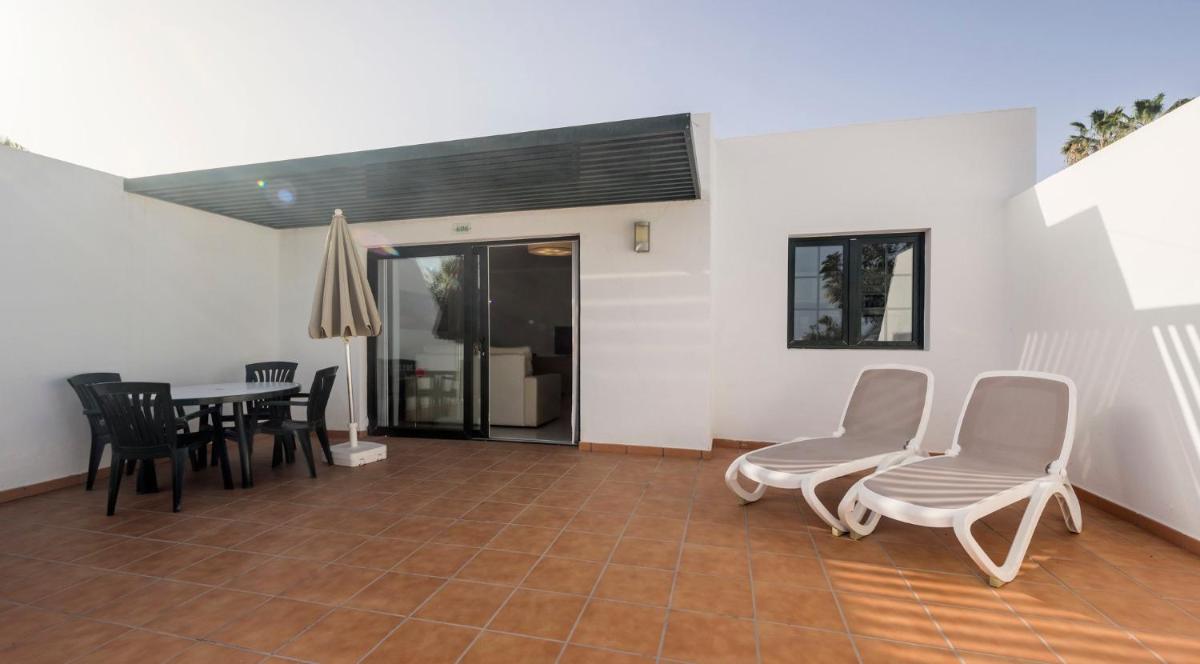 Un balcón o terraza de ILUNION Costa Sal Lanzarote