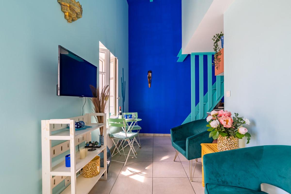 Le Rêve Bleu Majorelle - Duplex sur les toits - Une Nuit à Nîmes - Housity