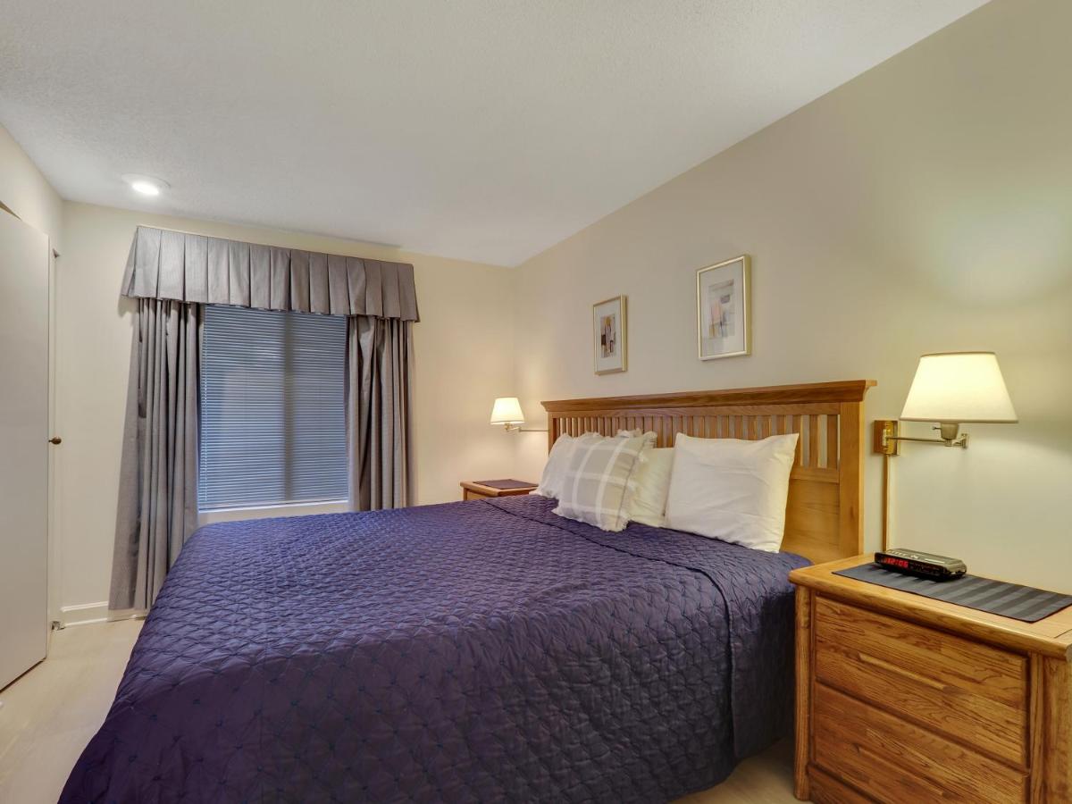 226 Edgewater Inn - Housity
