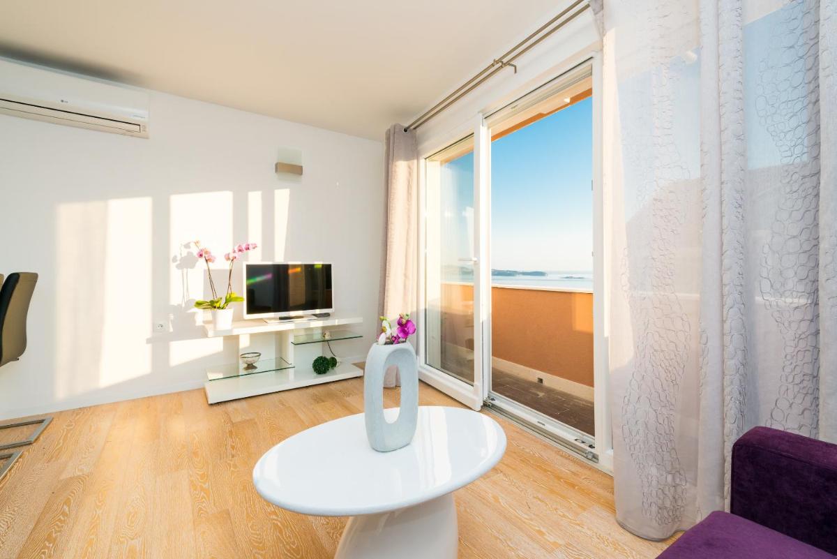 Sun Hill Apartments Mlini - Housity