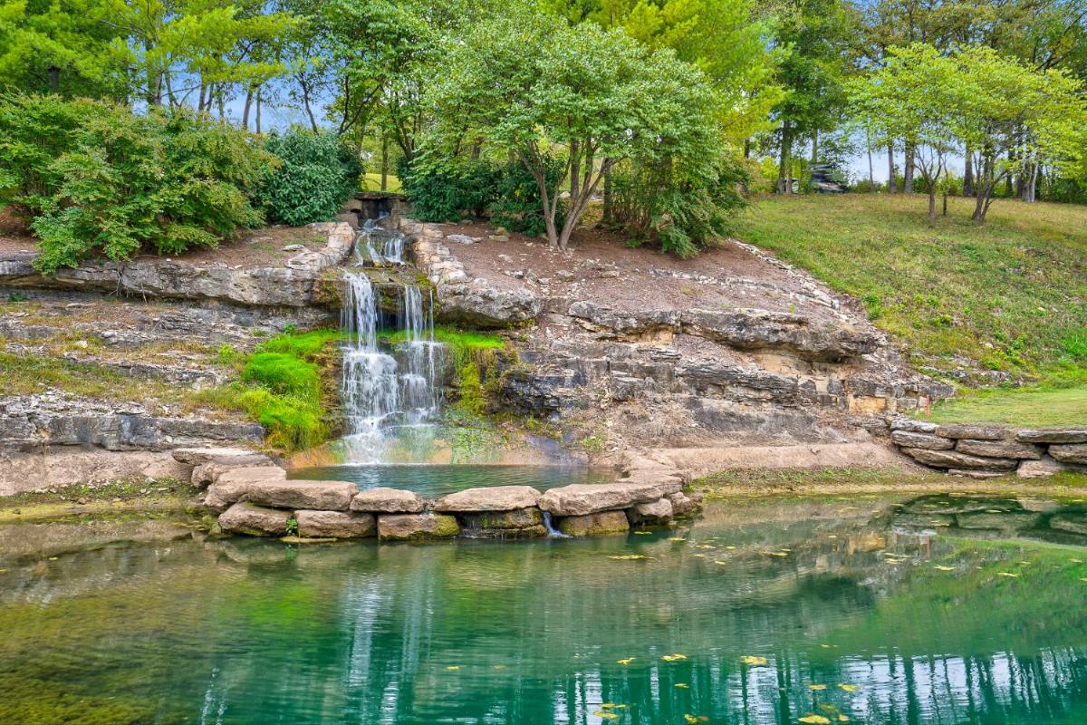StoneBridge Village Resort - Housity