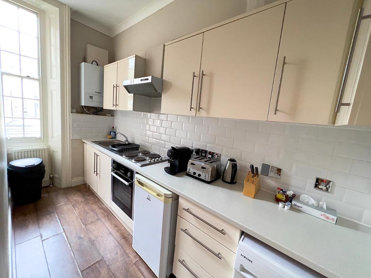 Super Flat in The Heart of Westminster - Housity