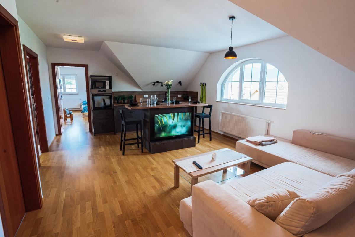 Apartment Sneznik - Housity