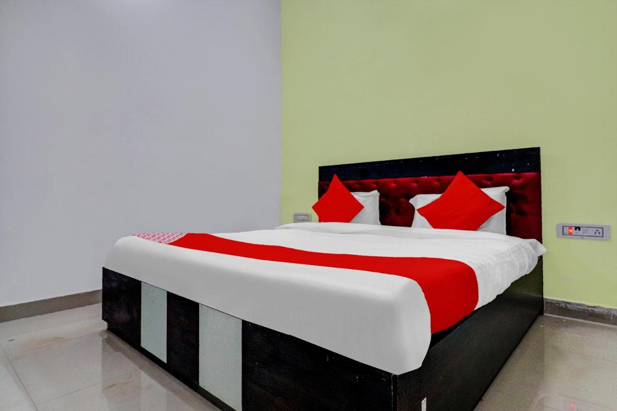 OYO 74957 Hotal Niwari House - Housity